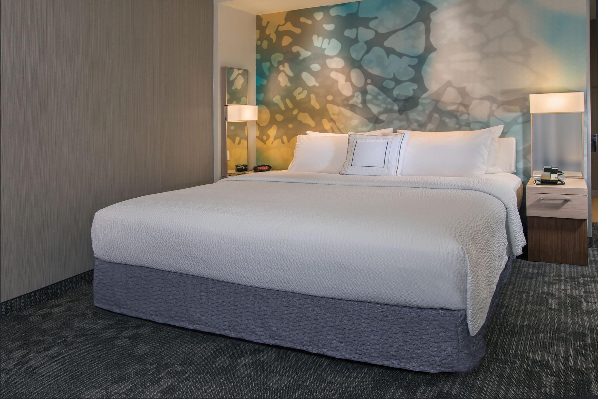 Courtyard By Marriott Atlanta Alpharetta/Avalon Area Hotel Екстериор снимка